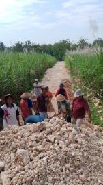 PENGERASAN JALAN KE MAKAM DI BENDOREJO